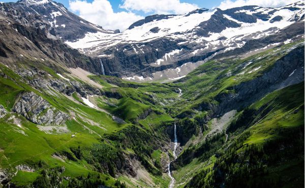 This Must be Paradise: Conscious Travel Inspirations: Thoughtful Travel Around the World by Reto Guntli and Agi Simoes